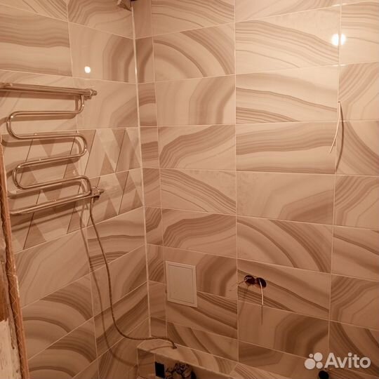 Плиточник и сантехник