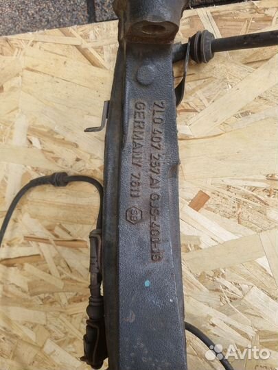 Кулак поворотный Volkswagen Touareg