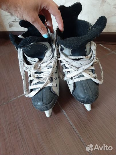 Коньки хоккейные