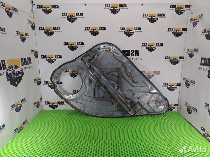 Стеклоподъемник механический задний левый L