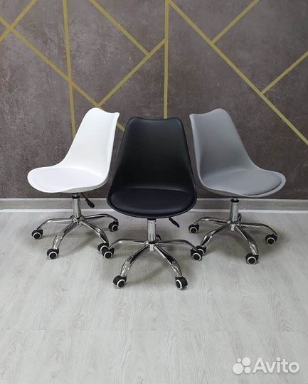 Офисное кресло