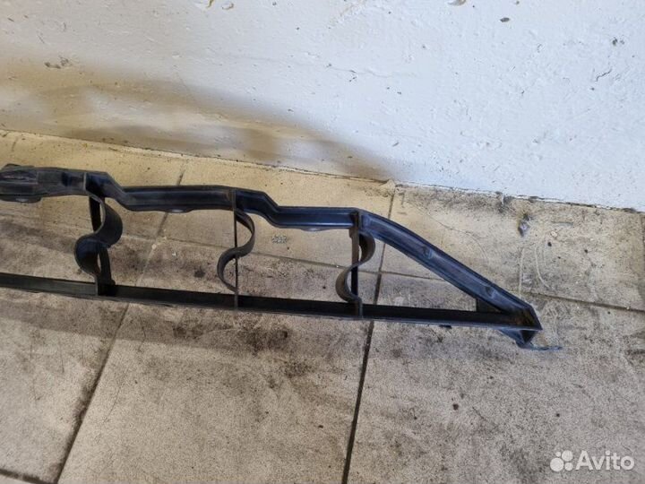 Кронштейн крыла передний правый Bmw X5 E70 С 2007