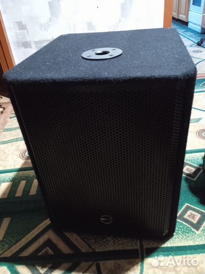 Активный сабвуфер invotone as 15 sa