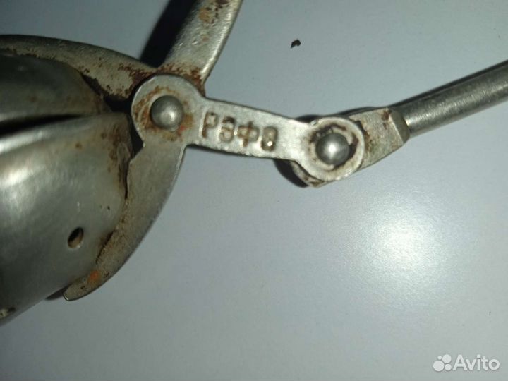 Вещи ссср:вечный календарь,открывалка, заварник