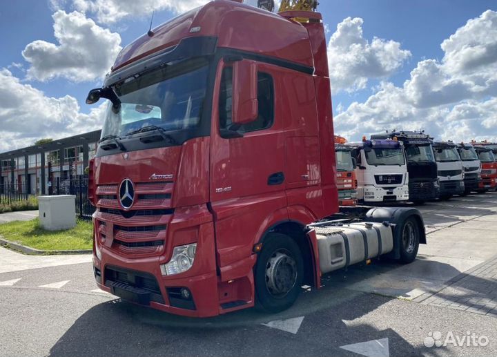 Pазбираем грузовик Mercedes-Benz Actros mpiv с 201