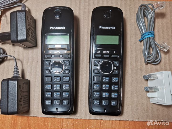 Panasonic kx-tg1611ruh две трубки