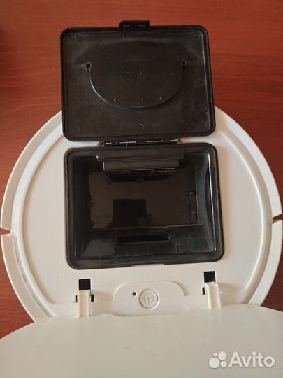 Робот пылесос Alibot