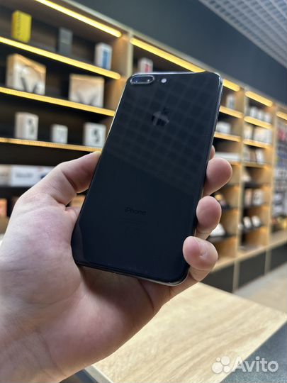 iPhone 8 Plus, 64 ГБ