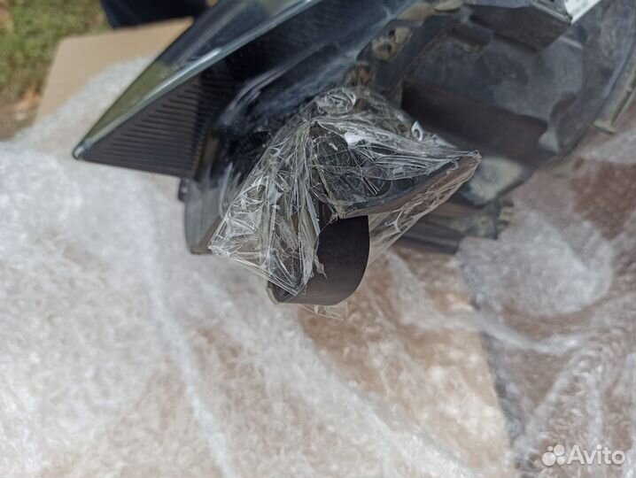 Фара правая F-Pace