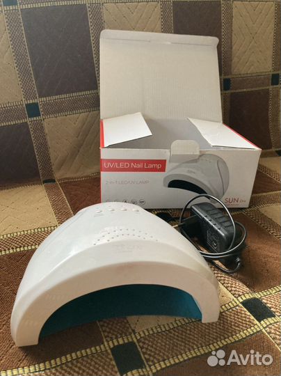 Лампа для ногтей
