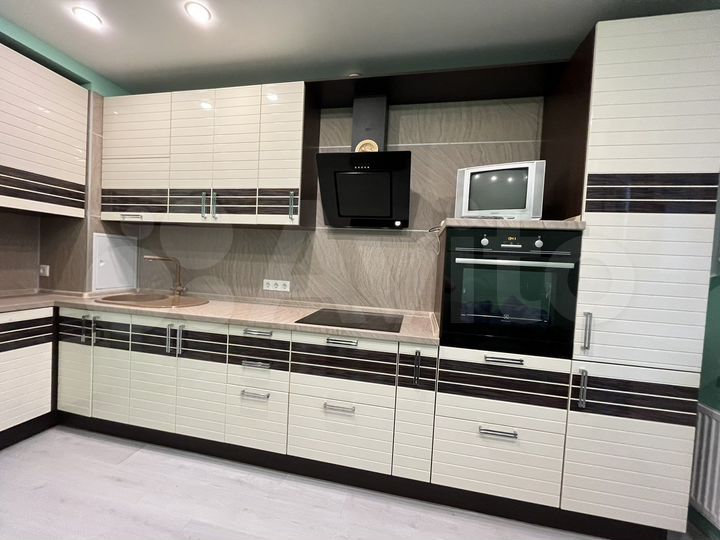 2-к. квартира, 55,7 м², 3/17 эт.