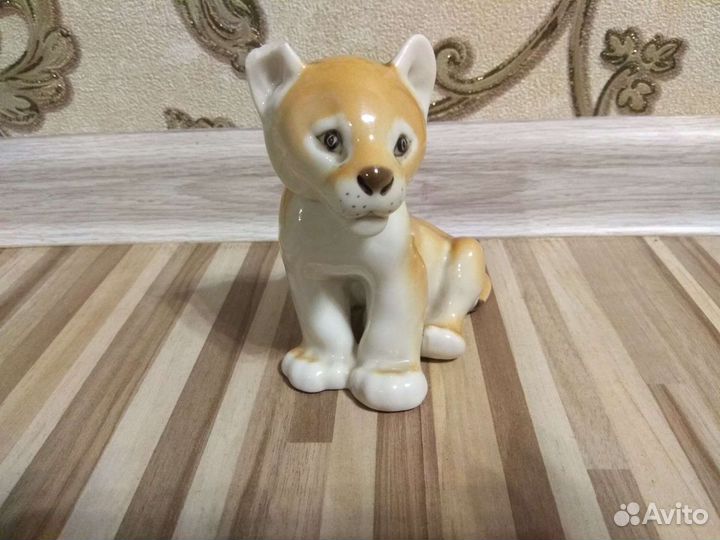 Статуэтка Львёнок
