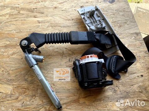 Ремень передний левый Nissan Qashqai J11