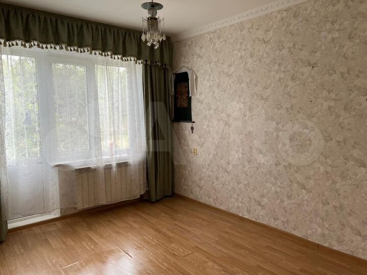 2-к. квартира, 52 м², 1/5 эт.