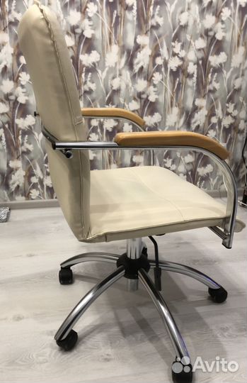 Компьютерное кресло кожа