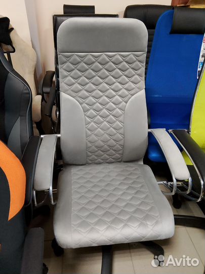 Компьютерное офисное кресло