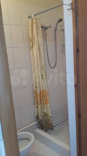 Комната 20 м² в 1-к., 1/2 эт.