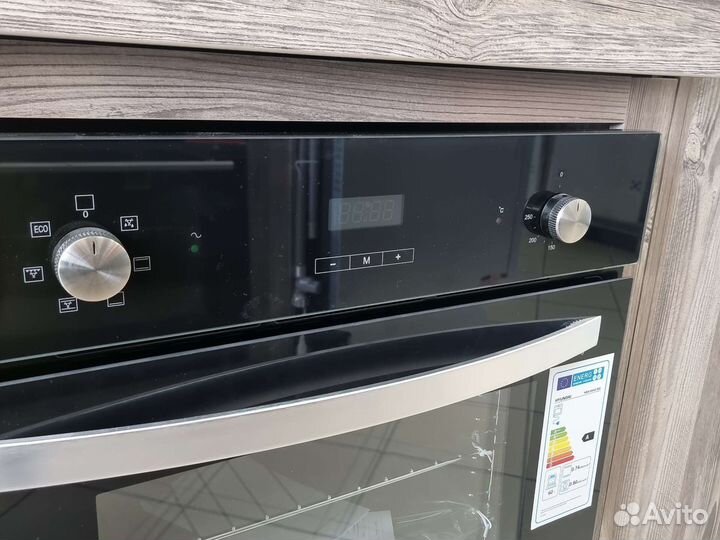 Духовой шкаф электрический Hyundai HEO 6642 BG