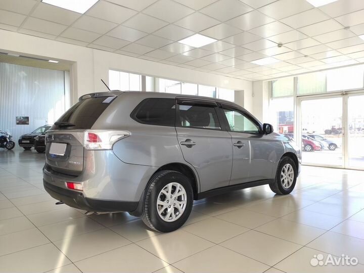 Mitsubishi Outlander 2.0 CVT, 2012, 176 100 км