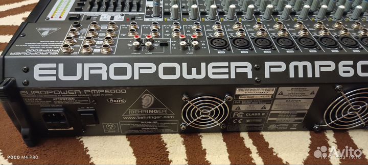 Активный микшерный пульт Behringer PMP 6000