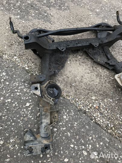 Передний подрамник BMW X3 Е83