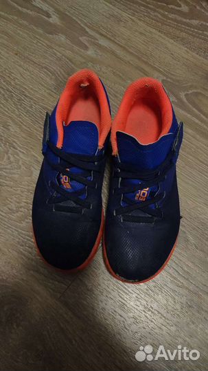 Кроссовки для футбола