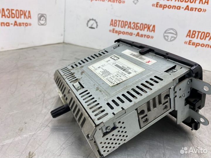 Магнитола Renault Logan 2 седан 1.6 Л 2015