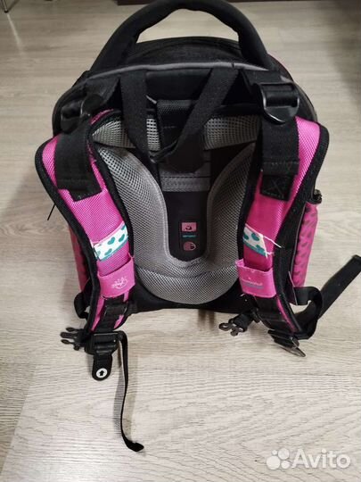 Фирменный рюкзак для девочки