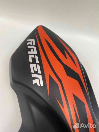 Облицовка бензобака левая Racer RC250CK nitro R83C