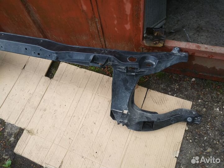 Панель передняя Mercedes W447