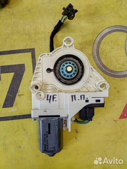 Мотор стеклоподъемника передний правый Audi A6