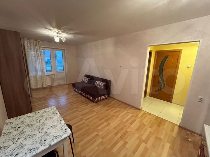 2-к. квартира, 42 м², 3/17 эт.