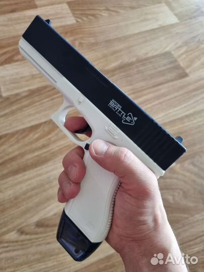 Водяной пистолет glok 18