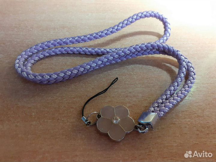Шнурок для телефона