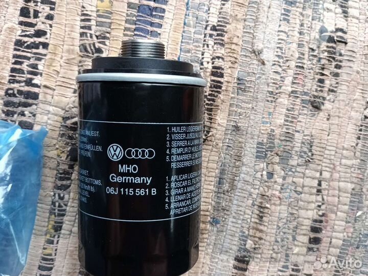 Фильтр масляный VAG 06J115403Q,06J115561B