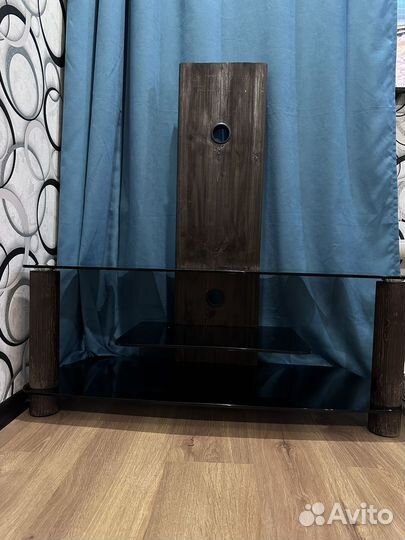 Стеклянная тумба