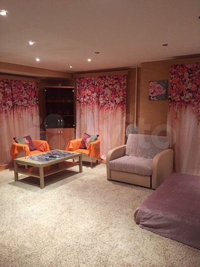 2-к. квартира, 85 м², 1/10 эт.