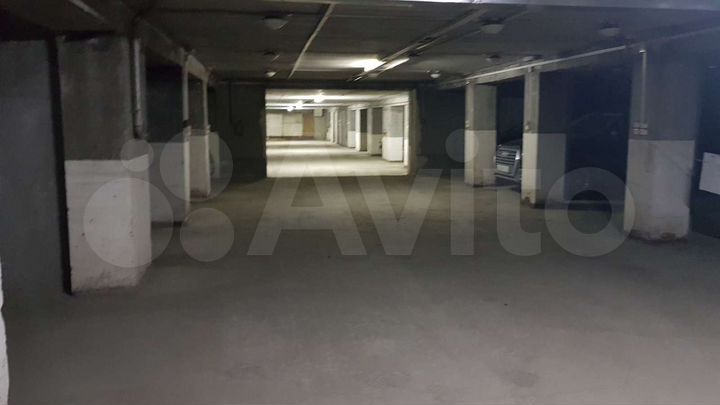 Машиноместо, 18 м²
