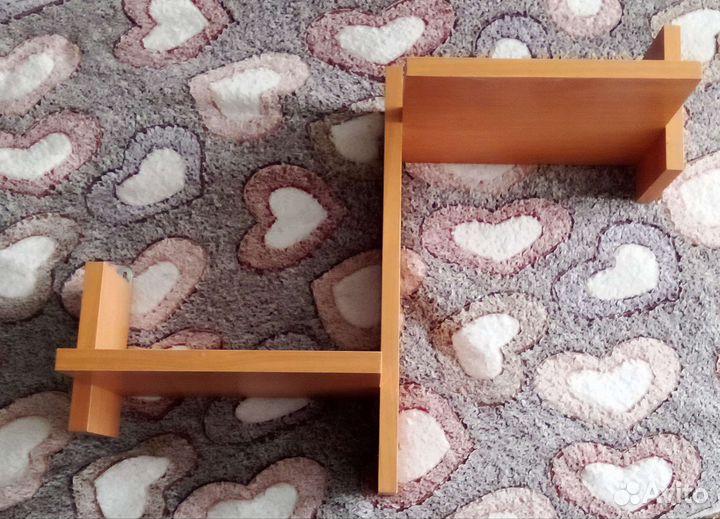 Полка настенная,для цветов,книг