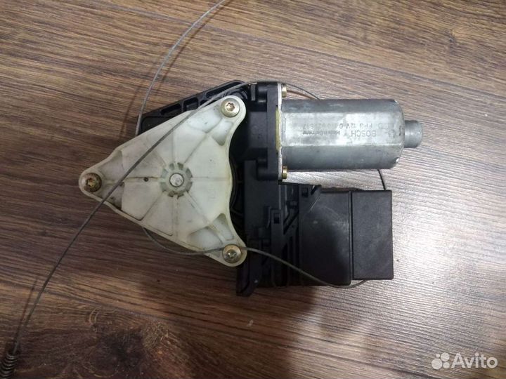Моторчик стеклоподъемника для volkswagen б5 левый