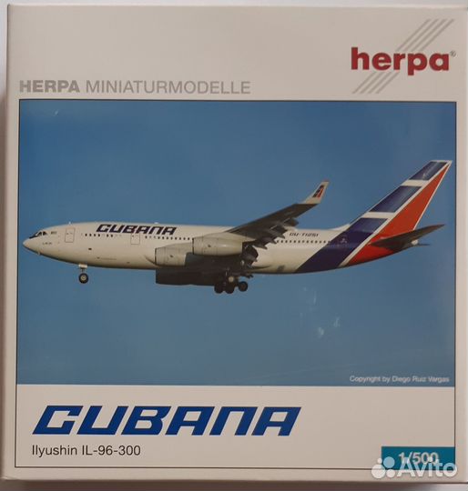 Модель самолета ил-96-300 Cubana CU-T1251 1:500