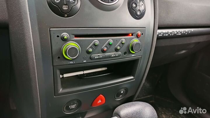 Магнитола (шгу на Андроид 8) Winca S200 Megane 2