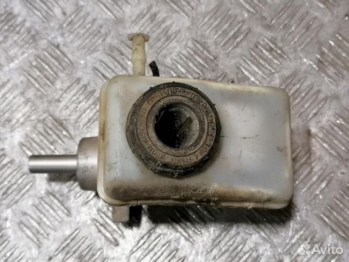 Цилиндр тормозов главный Renault Logan 2005 2014