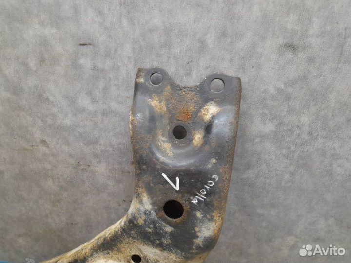 Рычаг подвески передний левый Toyota Corolla E140