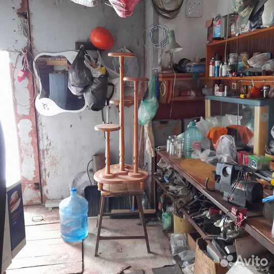 Подставка для цветов (напольная дерево)