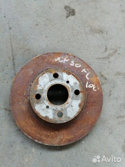 Тормозной диск передний Toyota Bb NCP30