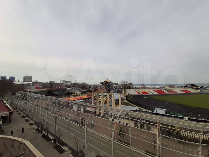 3-к. квартира, 94 м², 5/5 эт.