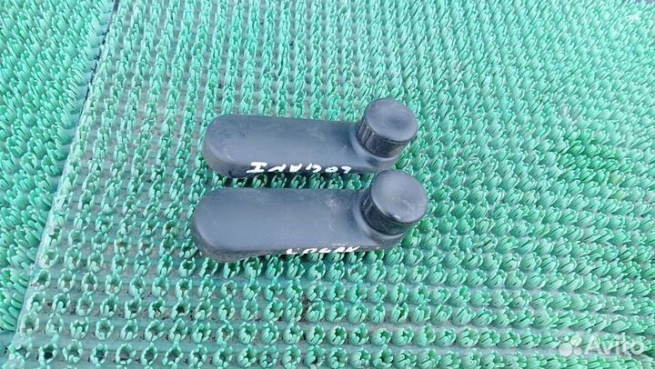 Ручка заднего стеклоподъемника Renault Logan 1