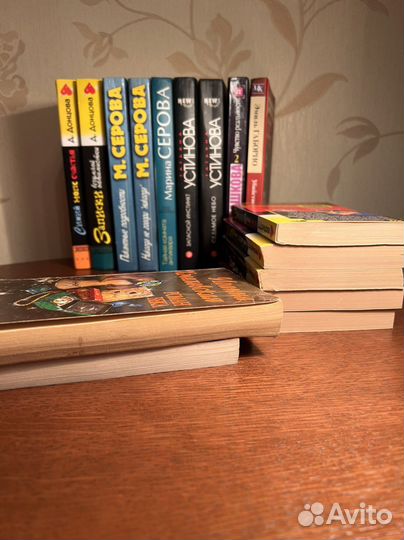 Книги детективы разные