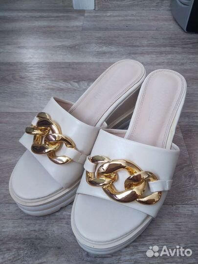 Шлепанцы женские